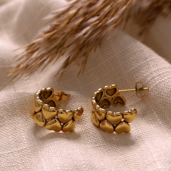 Mini hearts ♥️ earrings Valentine’s Day earrings - Picture 2 of 3